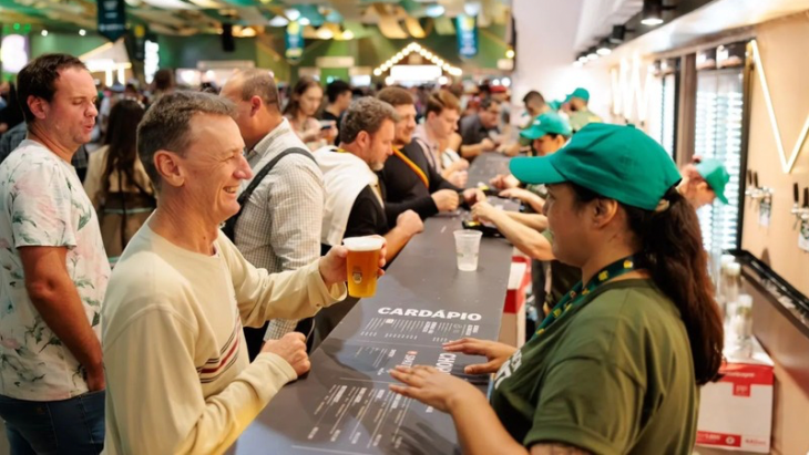 Oktoberfest abre vagas de trabalho; veja como se candidatar