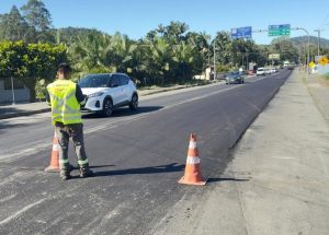Revitalização da SC-421 já está em andamento e deve ser finalizada em outubro
