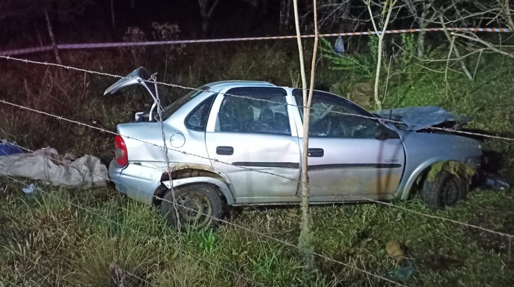 Colisão entre carro e caminhão mata motorista na SC-350