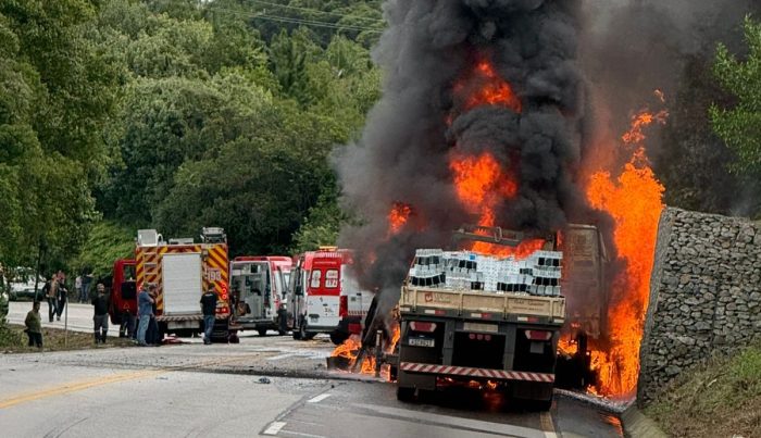 Sobe para dois o número de mortos em acidente grave na BR-282