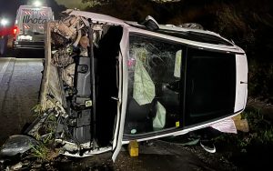 Capotamento na BR-470 deixa motorista com ferimentos
