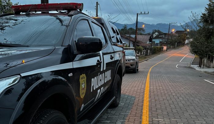 Vídeo: Polícia desarticula grupo criminoso e prende três por tráfico de drogas