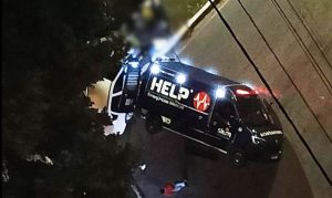 Ambulância que levava paciente ao hospital se envolve em acidente e deixa feridos