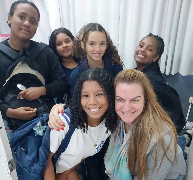 Equipe feminina de escola de Florianópolis é finalista do “Meninas na Tecnologia”