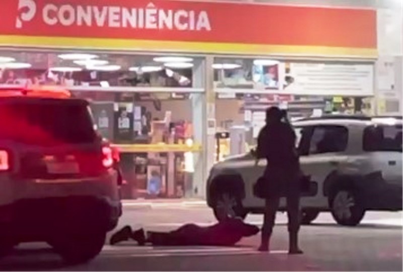 Vídeo: Assalto violento termina com dois mortos e um preso na Capital