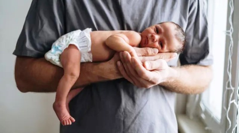 Pediatras pedem aprovação da licença-paternidade de 1 mês