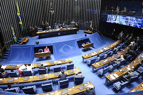 CCJ do Senado aprova fim da escala 6×1, mas proposta ainda vai ao plenário