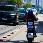 Blumenau testa plataforma de curso para condutores de autopropelidos