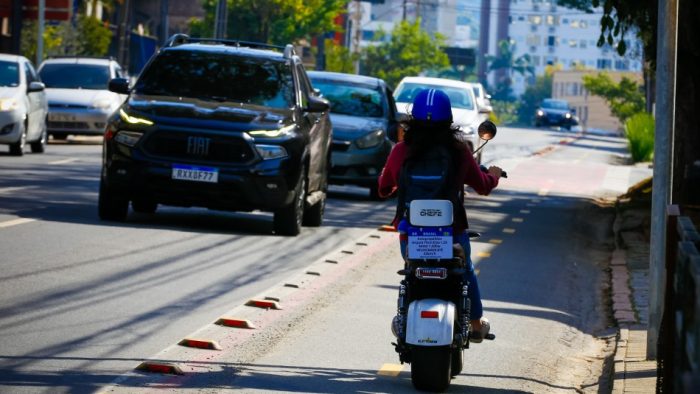 Blumenau testa plataforma de curso para condutores de autopropelidos