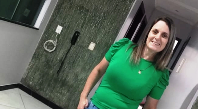 Mulher é morta pelo ex a facadas em Florianópolis e PM procura pelo suspeito