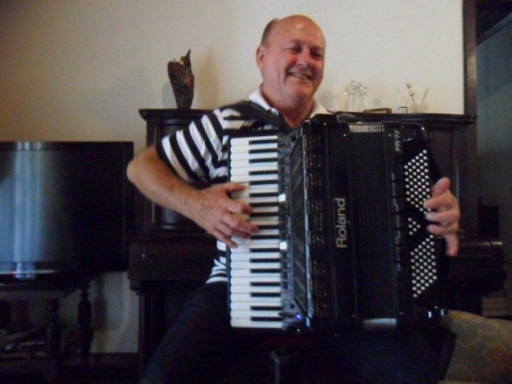 Morre Mário Binder, fundador da banda Vox 3 e radialista