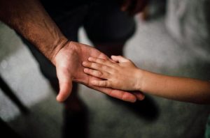 Conselheiros tutelares são afastados por omissão em casos de risco