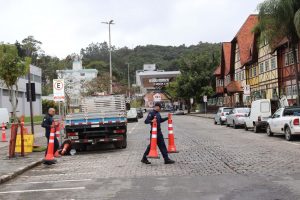Rua será interditada para montagem da Oktoberfest Blumenau