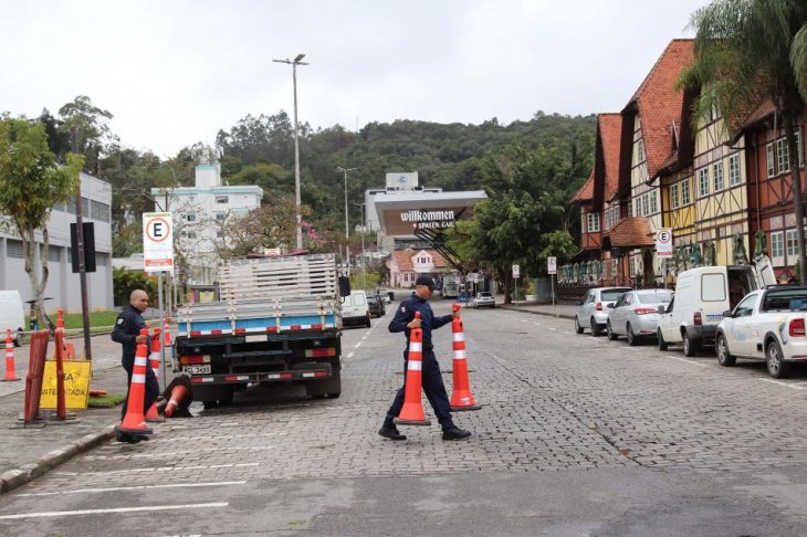 Rua será interditada para montagem da Oktoberfest Blumenau