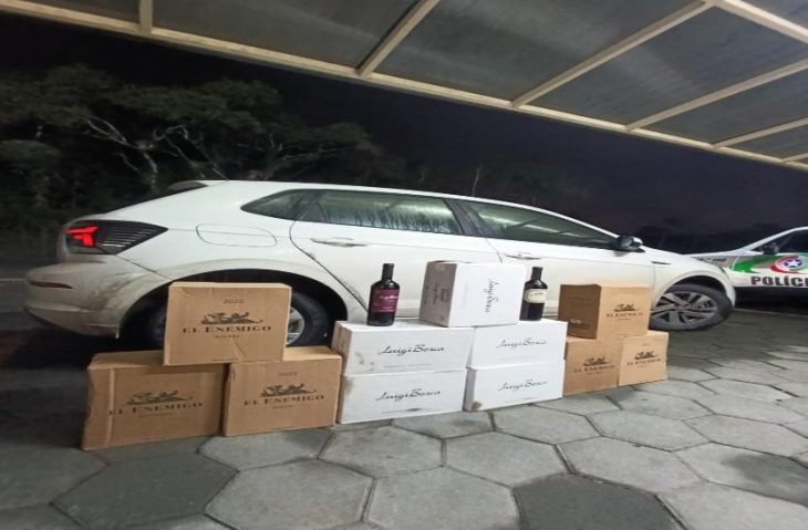 PM apreende vinhos e eletrônicos contrabandeados em duas ocorrências em SC