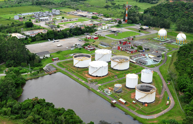 Itajaí vence batalha jurídica por impostos gerados pela base da Petrobras