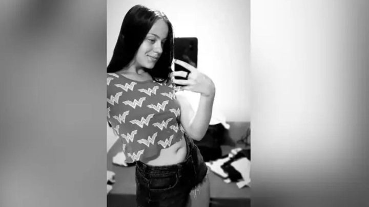 Carro capota e jovem de 18 anos morre na SC-160; mulher ficou ferida