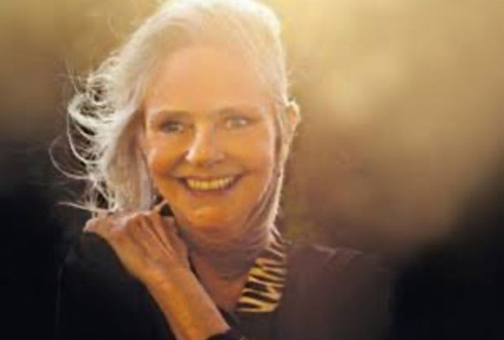 Morre aos 75 anos a cantora Angela Ro Ro, a voz de “Amor, Meu Grande Amor”