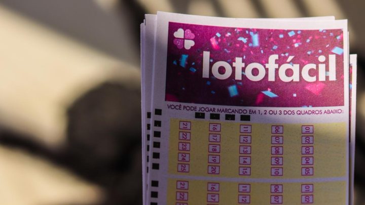 Apostador de SC acerta dezenas da Lotofácil e ganha bolada