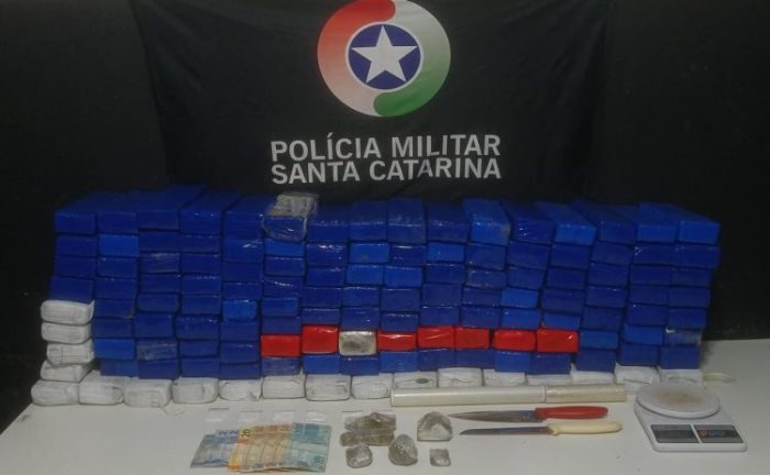 Três são presos e 66 quilos de maconha apreendidos pela PM