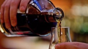 Metanol: PF investiga ligação entre PCC e bebidas adulteradas
