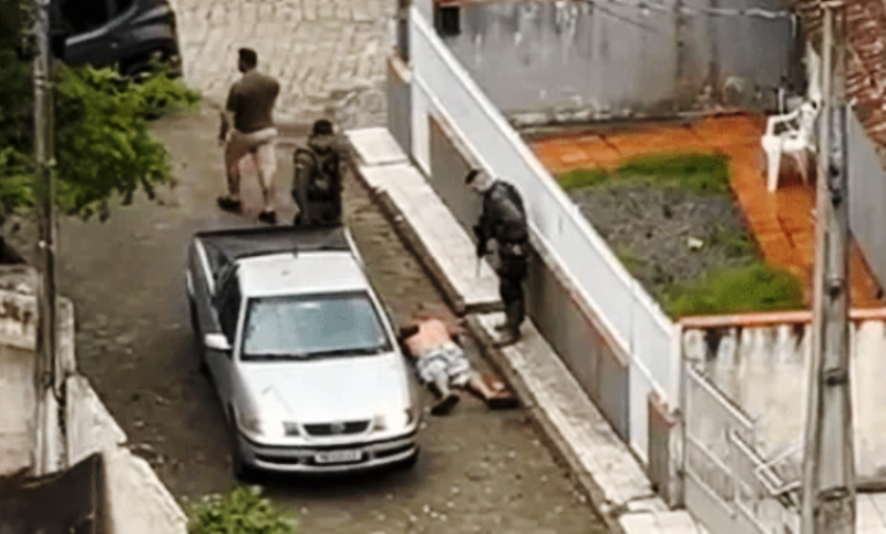 Com ajuda de helicóptero, PM prende criminoso em Barra Velha
