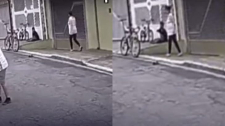 Mulher joga água quente em criança que brincava na rua
