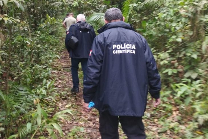 Corpo é encontrado em área de mata atrás de escola em SC