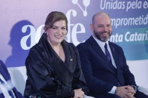 Reitora da FURB assume como presidente da ACAFE
