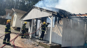 Ex-inquilino é preso suspeito de incendiar residência