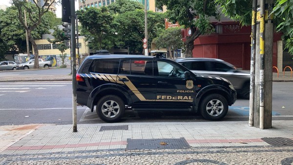 PF investiga vazamento de dados da Receita e cumpre mandados
