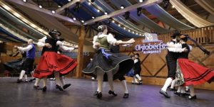 Festival de Danças Germânicas estreia na Oktoberfest Blumenau
