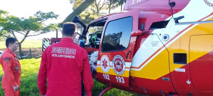 Homem fica em estado grave após queda de quatro metros