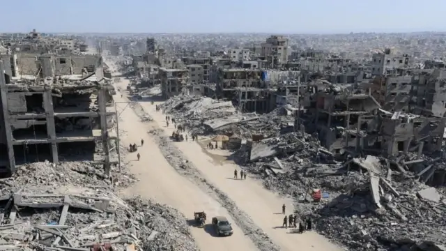 Israel volta a atacar Gaza após acusações de romper cessar-fogo