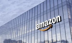 Amazon demite 30 mil funcionários em maior corte desde 2022