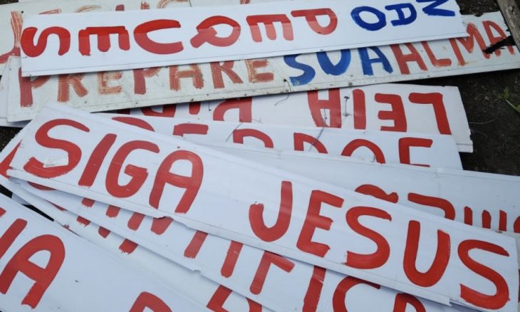Prefeitura aperta cerco contra publicidade em postes e multa infratores