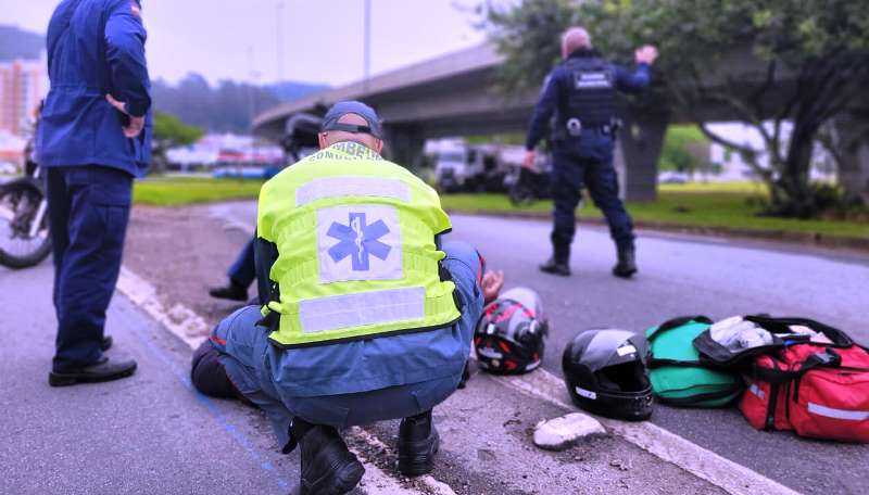 Motociclista morre ao tentar ultrapassagem em rodovia de Florianópolis