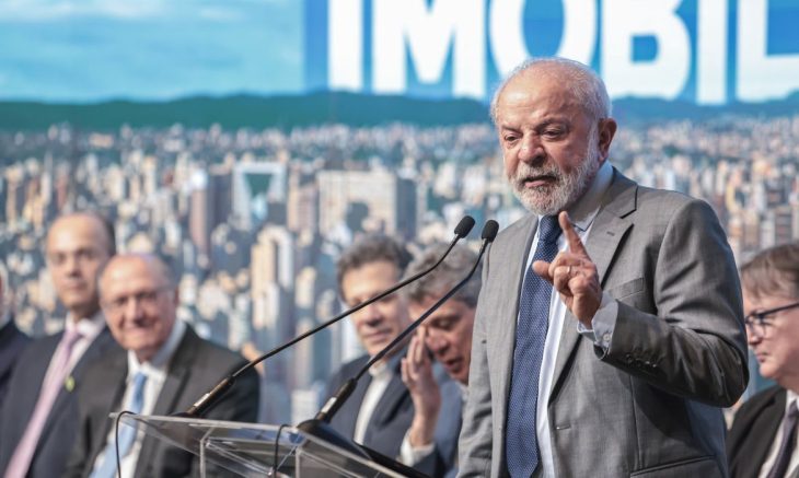 Classe média pode aderir a novo modelo de crédito habitacional, anuncia Lula