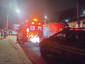 Ciclista fica gravemente ferido em acidente com ônibus em São José