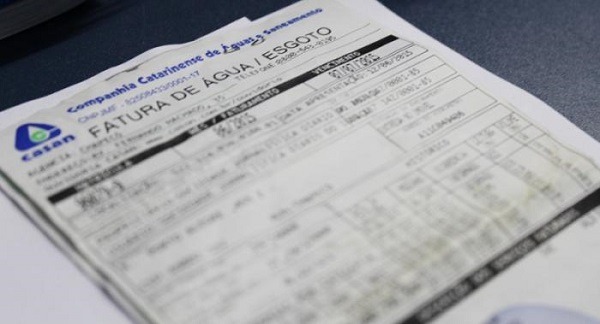 Consumidores da Casan terão redução de 4,21% na tarifa de água e esgoto