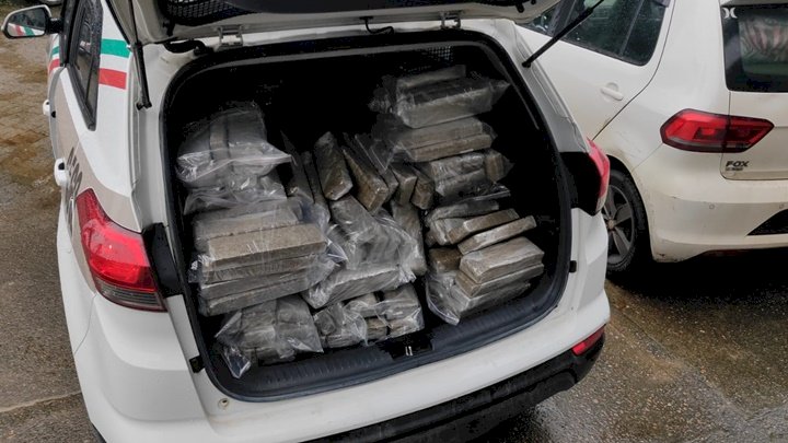 Maconha na BR-101: PM apreende 135 kg e prende duas mulheres em SC