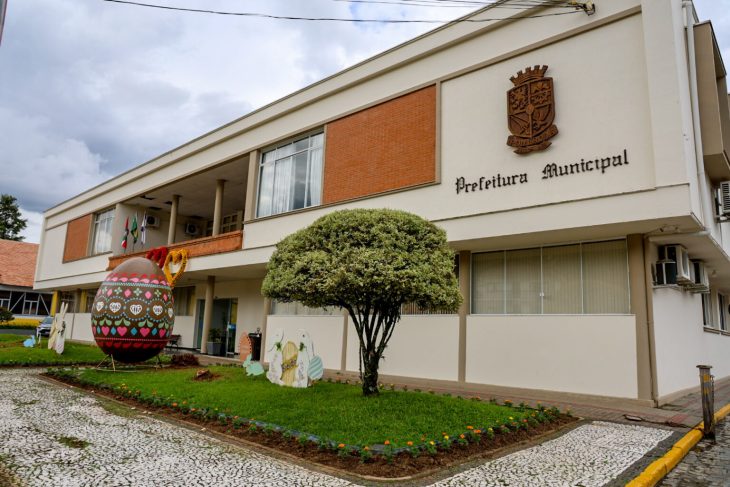 Pomerode abre vagas temporárias de trabalho com salários de até R$ 22mil; veja cargos