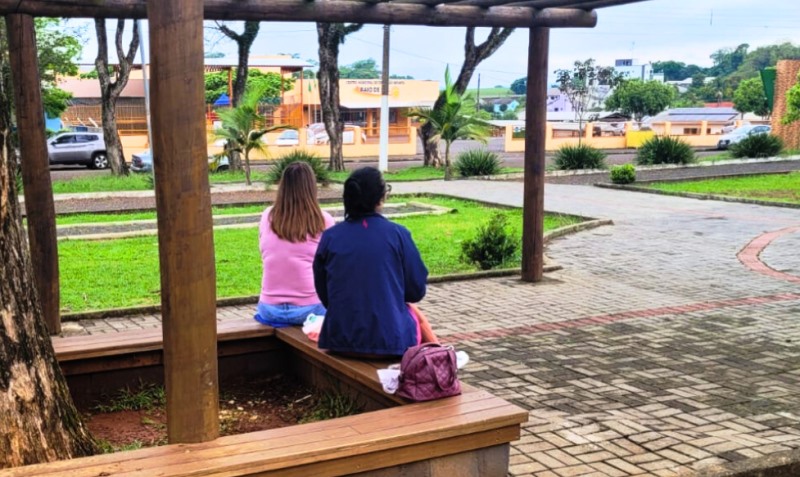 Professores são proibidos de fazer refeições na escola em cidade de SC