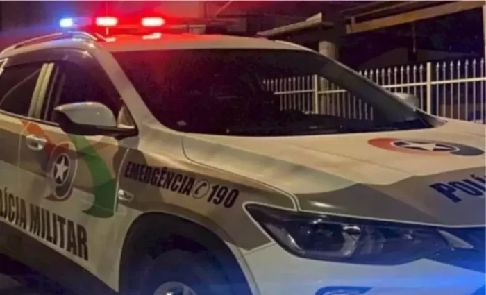 Idosa de 70 anos é ameaçada pelo irmão e PM prende suspeito