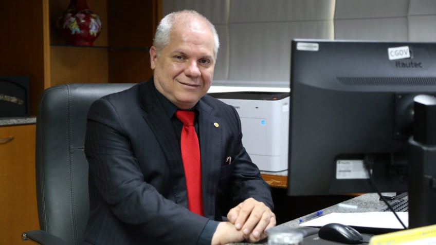 Ex-presidente do INSS é preso em Operação da Polícia Federal