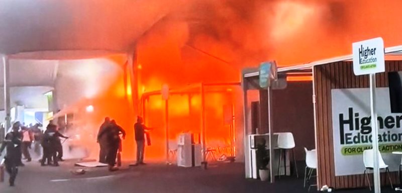 Vídeo: incêndio atinge pavilhão na COP 30 em Belém