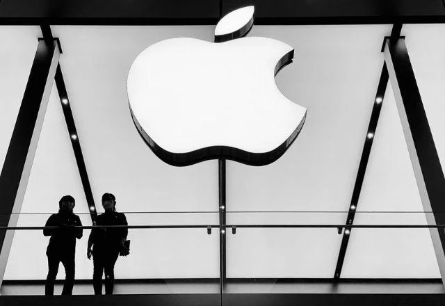Apple corta empregos em uma rara onda de demissões