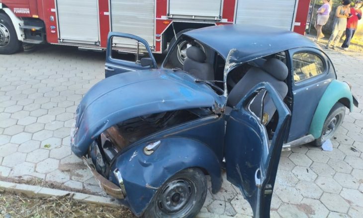 Motorista embriagado atropela jovem após bater contra muro
