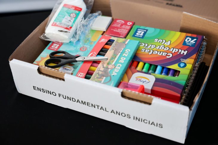 Estudantes da rede estadual de SC receberão kits de material escolar