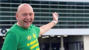 Câmara aprova urgência do “PL Luciano Hang” que libera imagens de furtos nos comércios